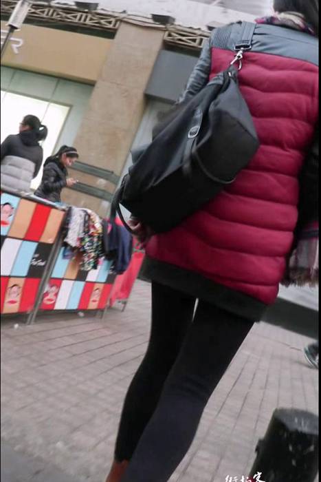 [街拍客视频]jx0198 黑色打底裤高挑长发美女