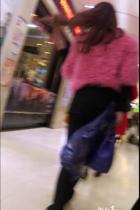 [街拍客视频]jx0246 商场逛街的粉色